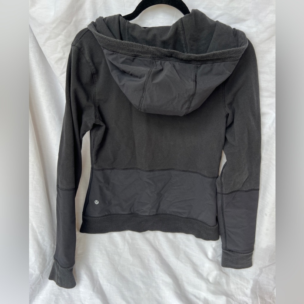 Lululemon fitting jacket - Picture 2 of 3